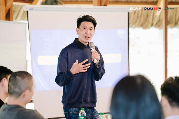 Anh Trần Chí Quyết - CEO công ty SEOSONA